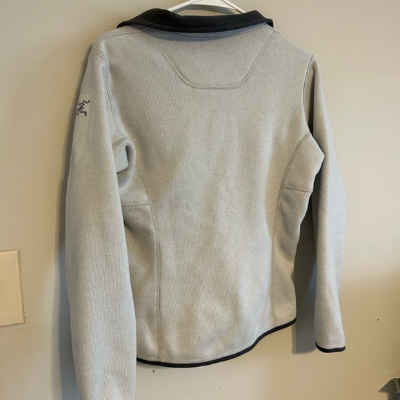 Arcteryx Women’s Zip Up Jacket - Picture 5 of 6